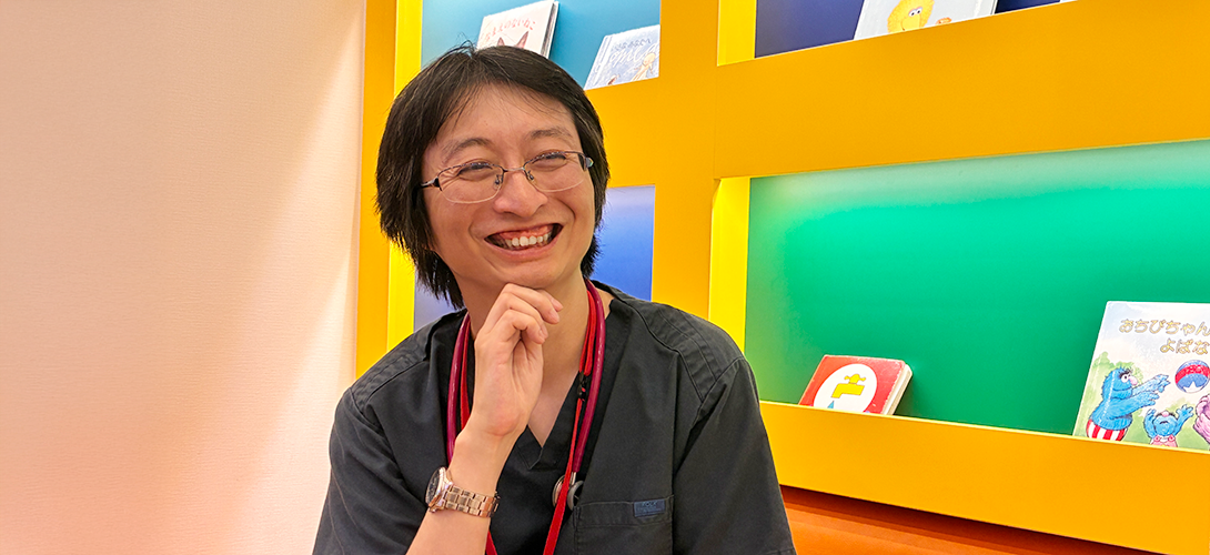 【医師 M.A先生】小児科に特化したシステムが魅力。外来に集中できる環境で、子どもたちとしっかり向き合える